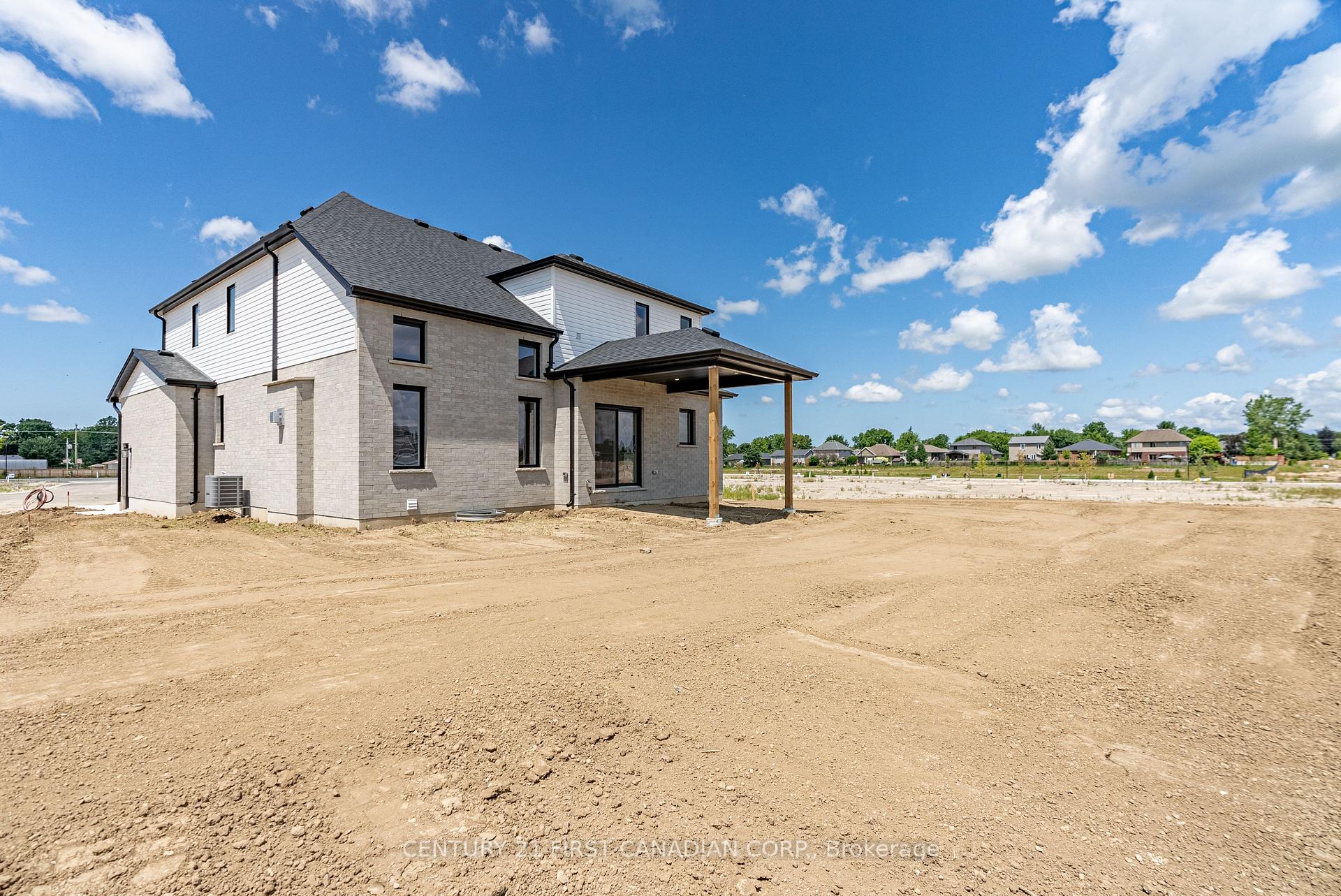Photo 34 of 20 Postma Crescent, North Middlesex, Alisa Craig — HOMEH