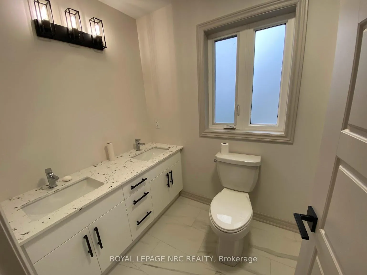 Photo 10 of 3355 Willguard Court, Niagara Falls, Chippawa — HOMEH