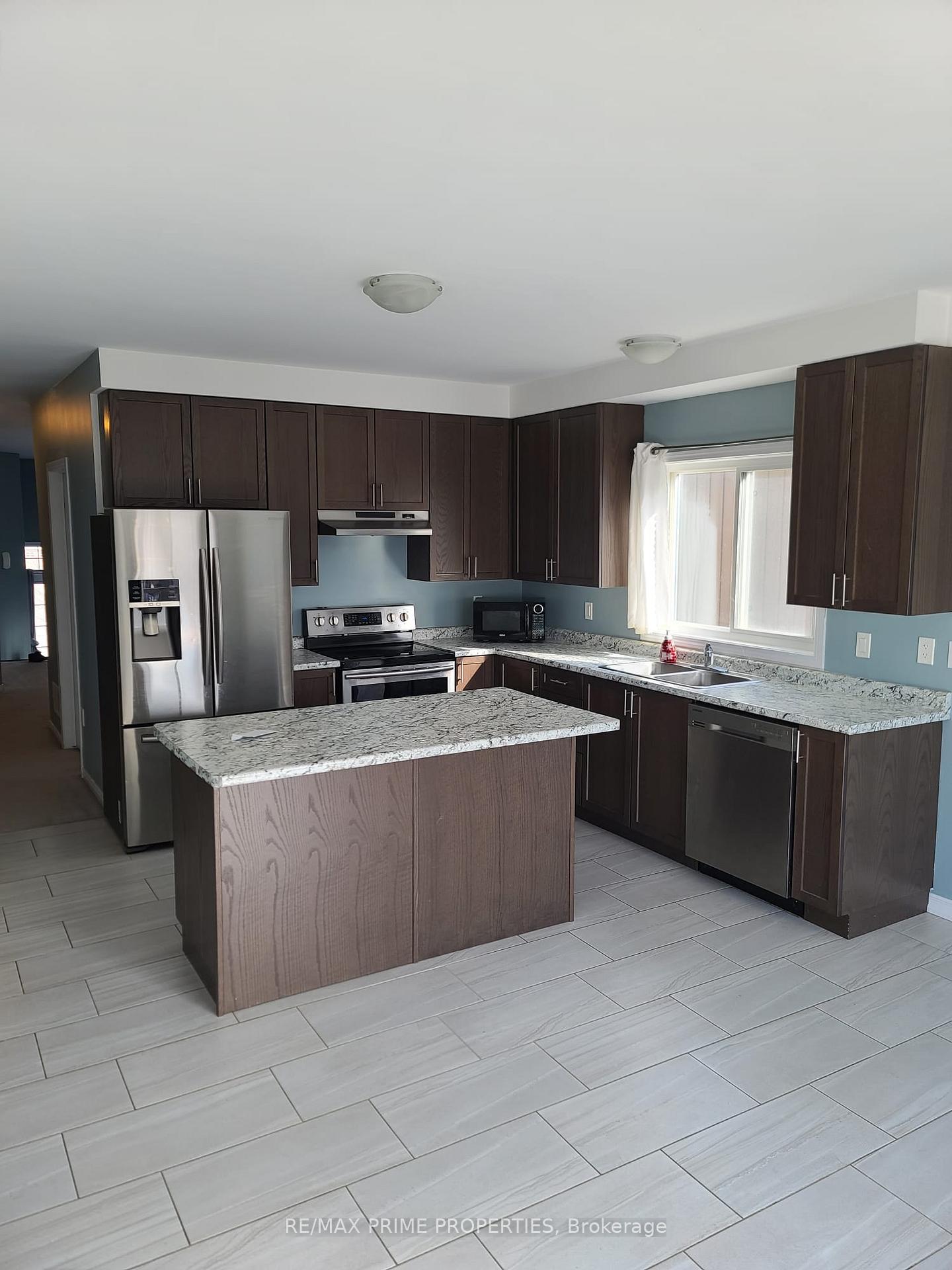 Photo 2 of Unit Upper, 246 Diana Drive, Orillia — HOMEH