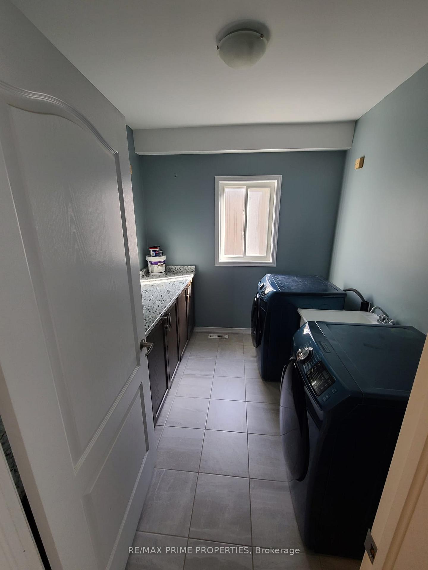 Photo 5 of Unit Upper, 246 Diana Drive, Orillia — HOMEH