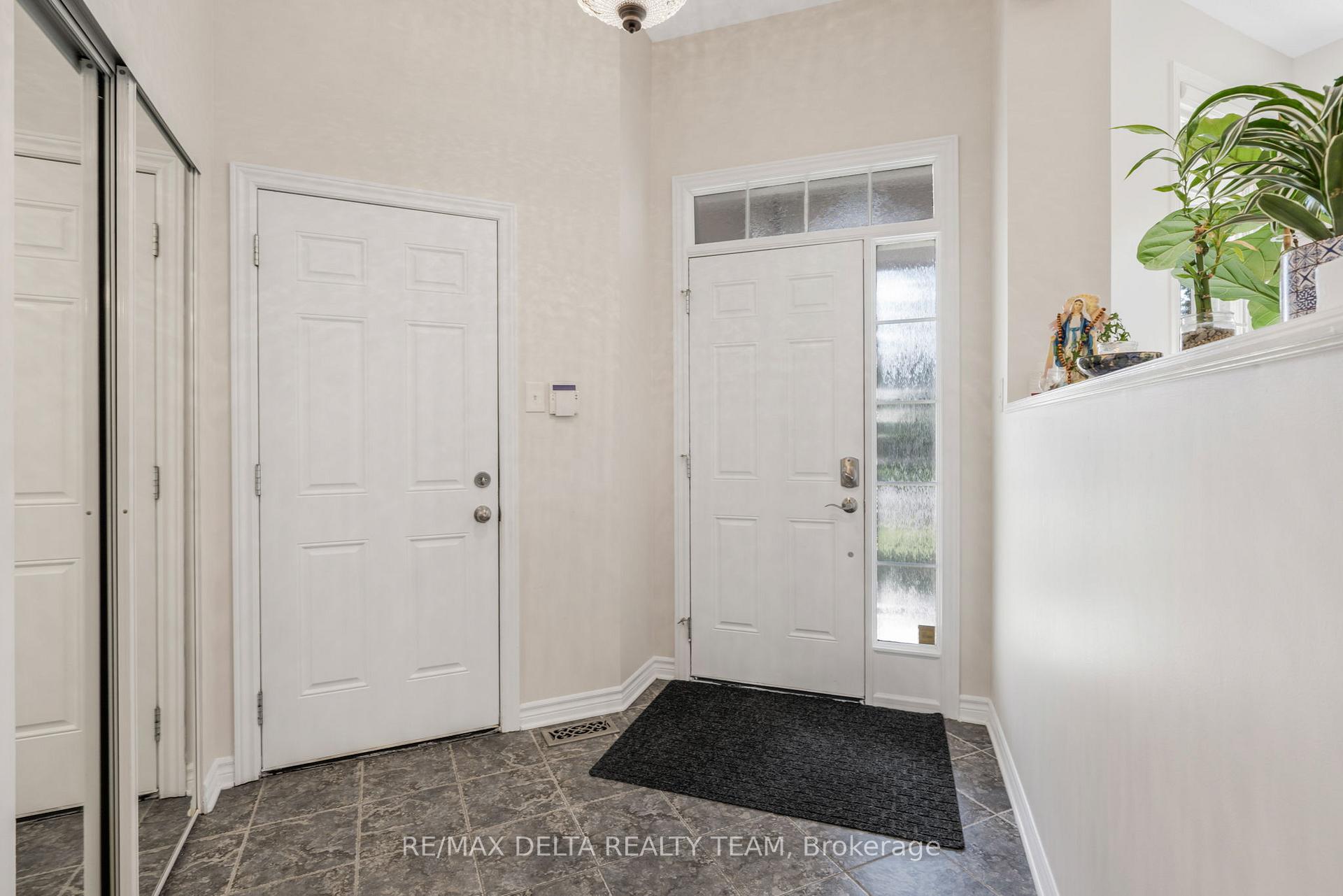 Photo 3 of 227 Hillpark High Street, Ottawa, Mer Bleue/Bradley Estates/Anderson Park — HOMEH