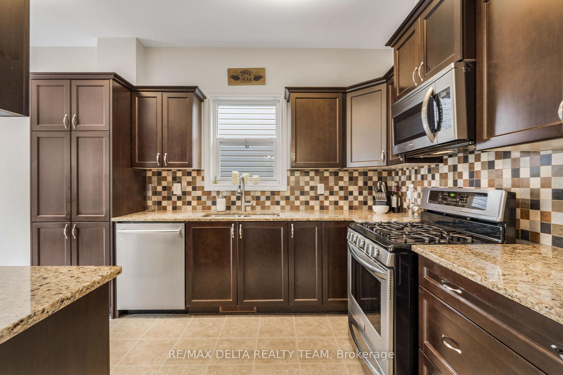 Photo 9 of 227 Hillpark High Street, Ottawa, Mer Bleue/Bradley Estates/Anderson Park — HOMEH