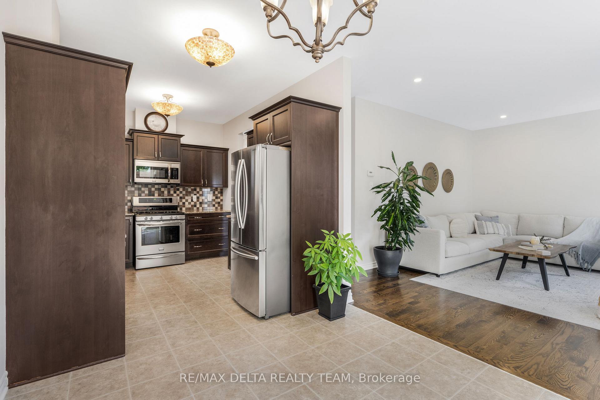Photo 12 of 227 Hillpark High Street, Ottawa, Mer Bleue/Bradley Estates/Anderson Park — HOMEH
