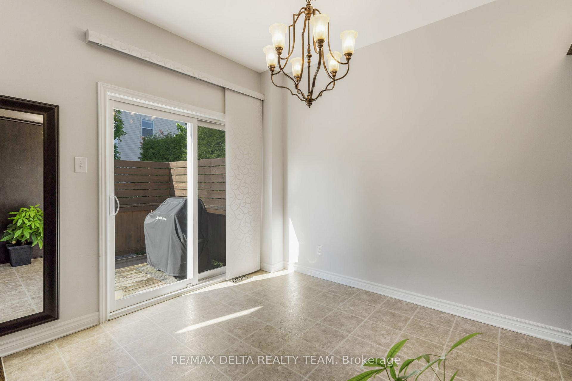 Photo 13 of 227 Hillpark High Street, Ottawa, Mer Bleue/Bradley Estates/Anderson Park — HOMEH