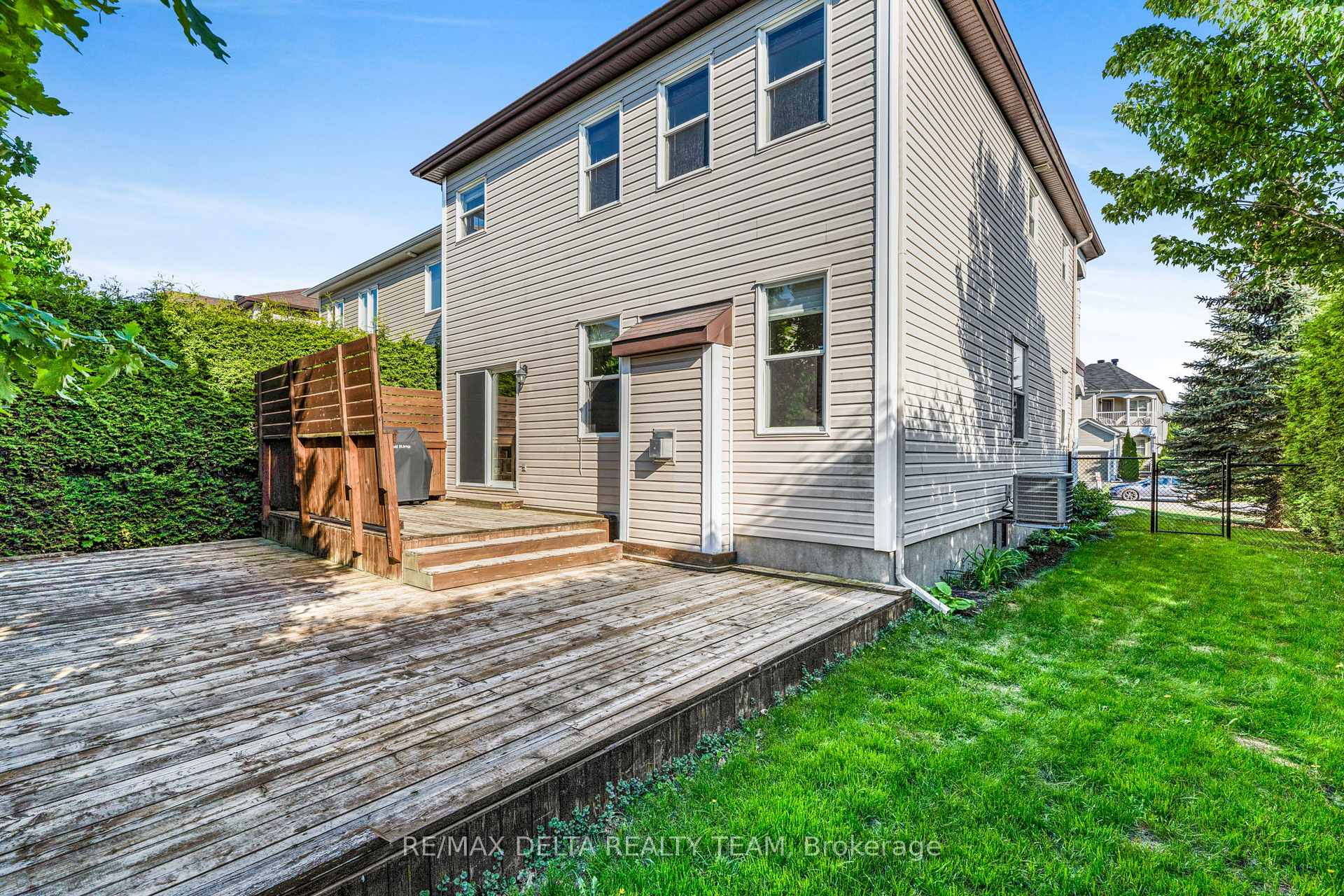 Photo 30 of 227 Hillpark High Street, Ottawa, Mer Bleue/Bradley Estates/Anderson Park — HOMEH