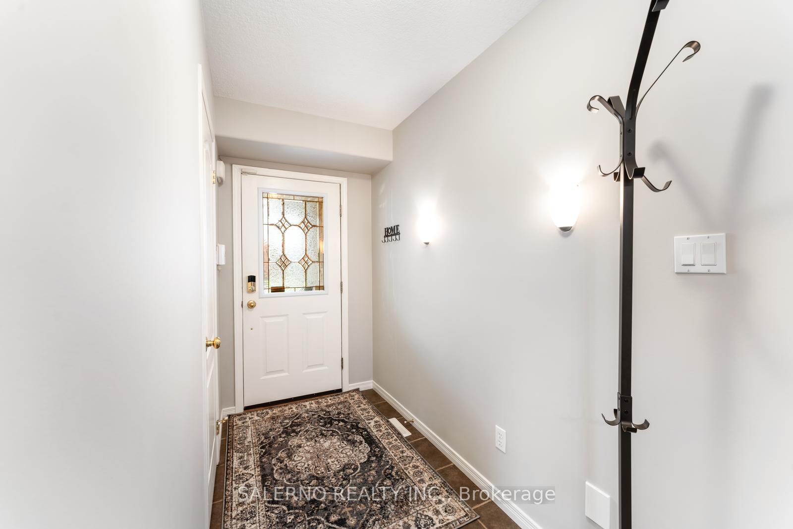 Photo 5 of 52 Milne Street, New Tecumseth, Alliston — HOMEH