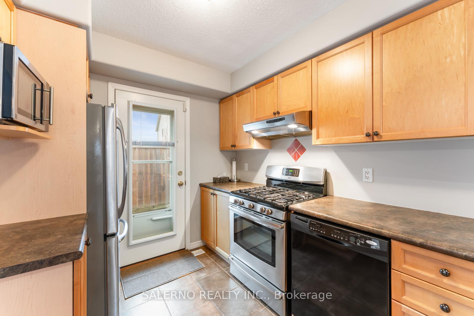 Photo 9 of 52 Milne Street, New Tecumseth, Alliston — HOMEH