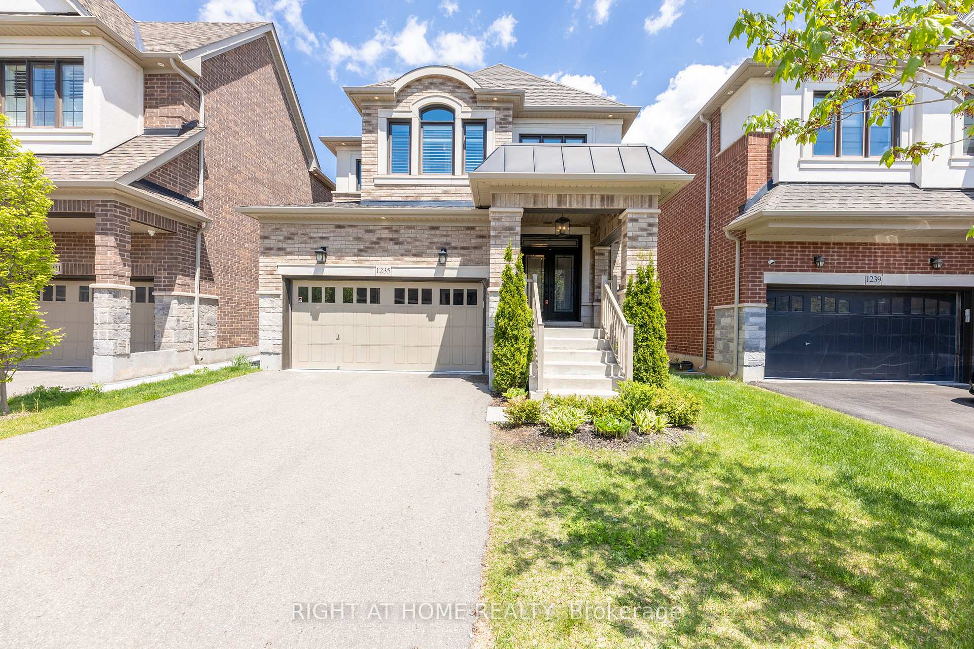 Photo 1 of 1235 Mcphedran Point, Milton, Ford — HOMEH