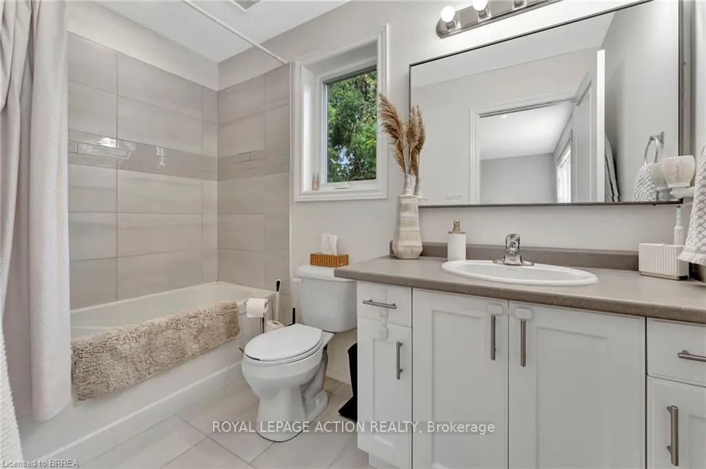 Photo 16 of 263 Owen Street, Norfolk, Simcoe — HOMEH
