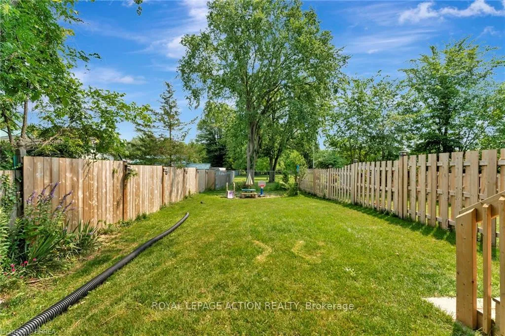 Photo 23 of 263 Owen Street, Norfolk, Simcoe — HOMEH