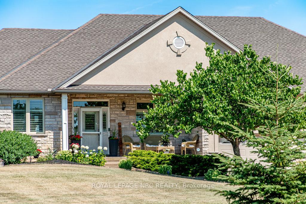 Photo 2 of 2747 Maple Street, Pelham, North Pelham — HOMEH