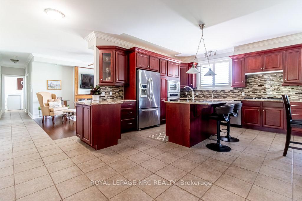 Photo 18 of 2747 Maple Street, Pelham, North Pelham — HOMEH