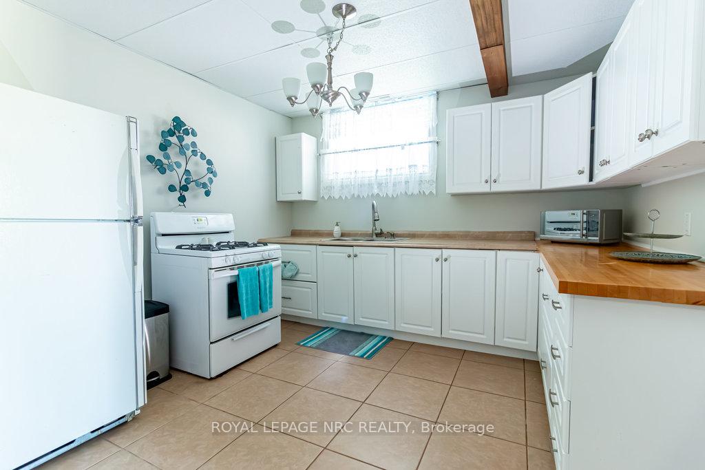 Photo 25 of 2747 Maple Street, Pelham, North Pelham — HOMEH