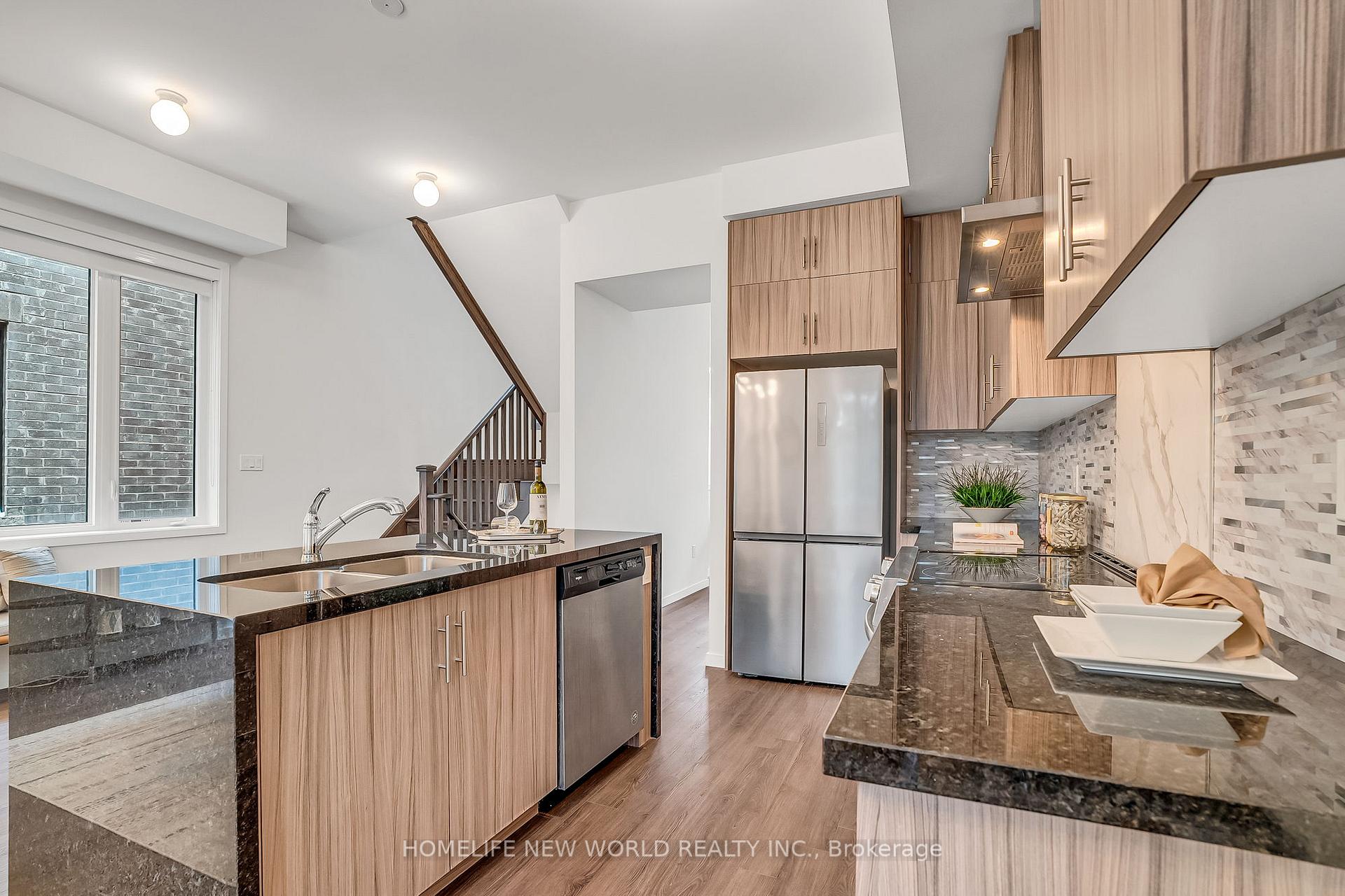 Photo 4 of 55 Armillo Place, Markham, Wismer — HOMEH