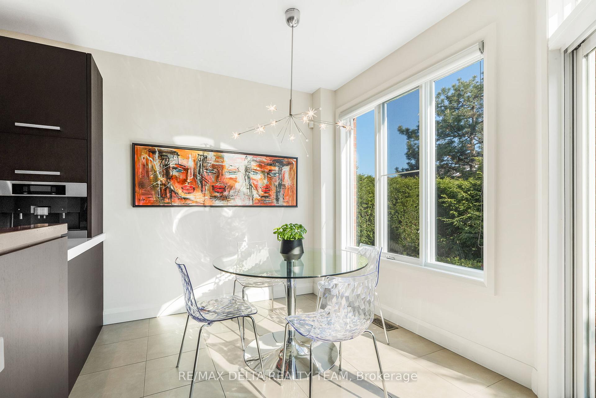 Photo 14 of 1703 Des Sapins Gardens, Ottawa, Chapel Hill — HOMEH