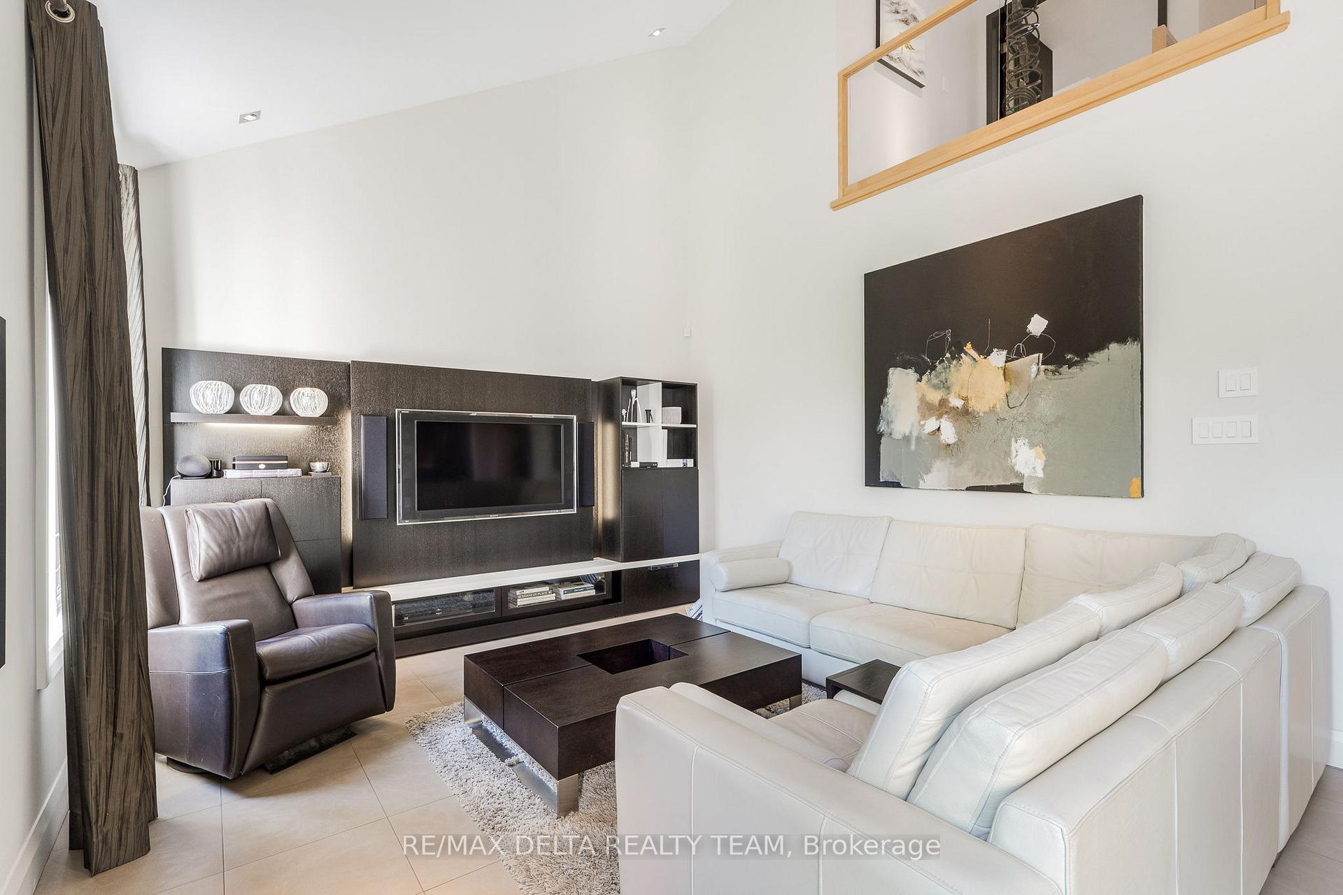Photo 15 of 1703 Des Sapins Gardens, Ottawa, Chapel Hill — HOMEH
