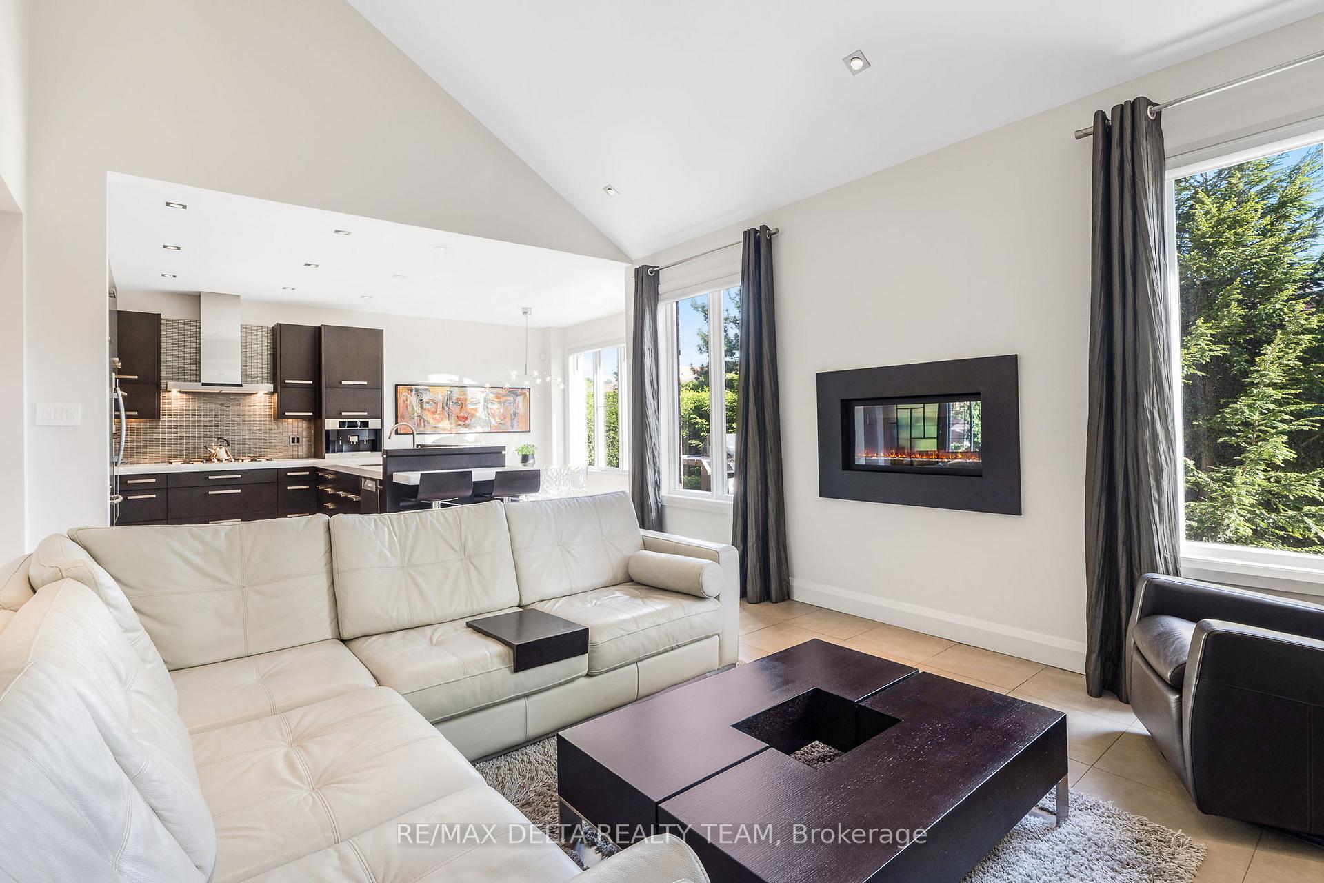 Photo 16 of 1703 Des Sapins Gardens, Ottawa, Chapel Hill — HOMEH