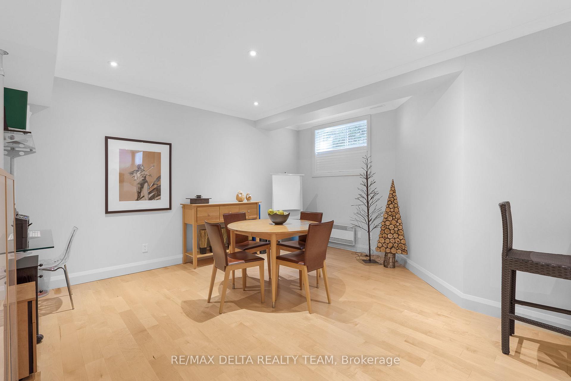 Photo 28 of 1703 Des Sapins Gardens, Ottawa, Chapel Hill — HOMEH