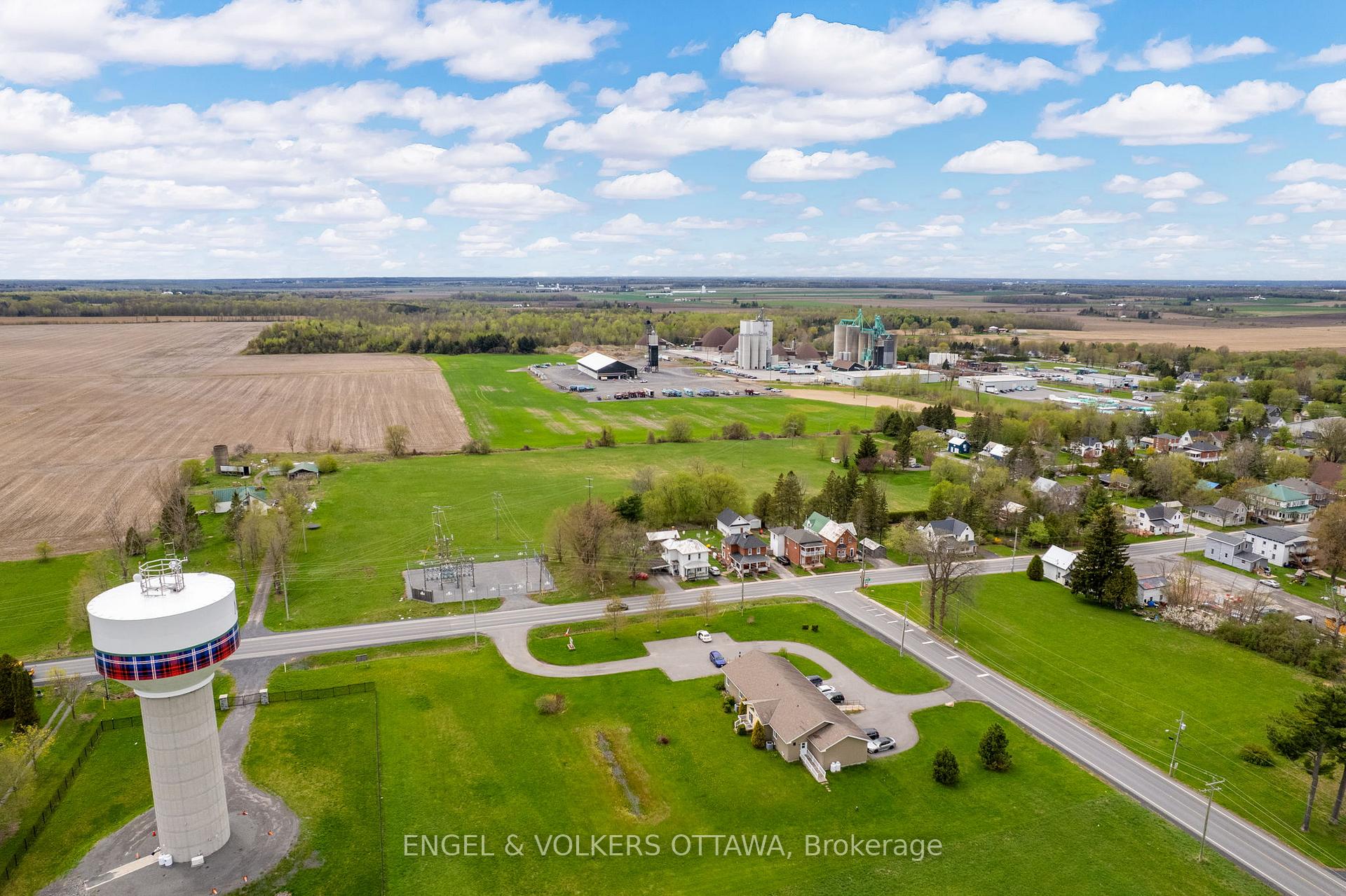 Photo 35 of 66 Main Street S, North Glengarry, Maxville — HOMEH