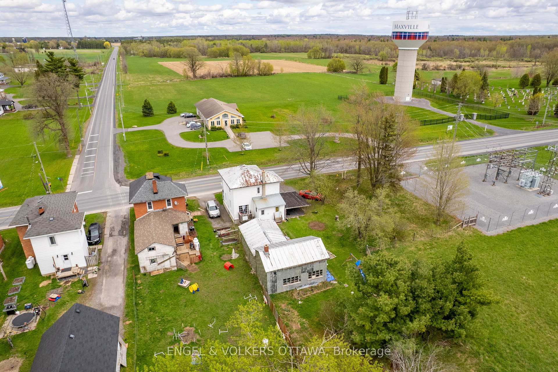 Photo 38 of 66 Main Street S, North Glengarry, Maxville — HOMEH