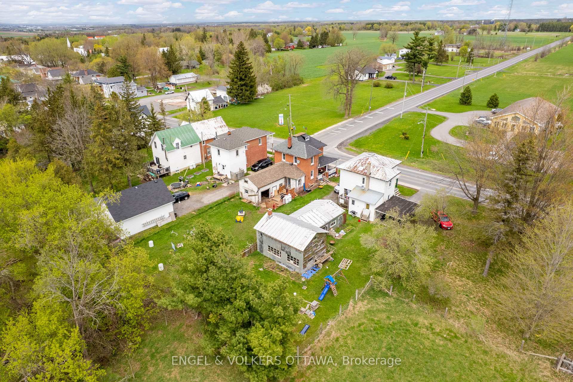 Photo 39 of 66 Main Street S, North Glengarry, Maxville — HOMEH