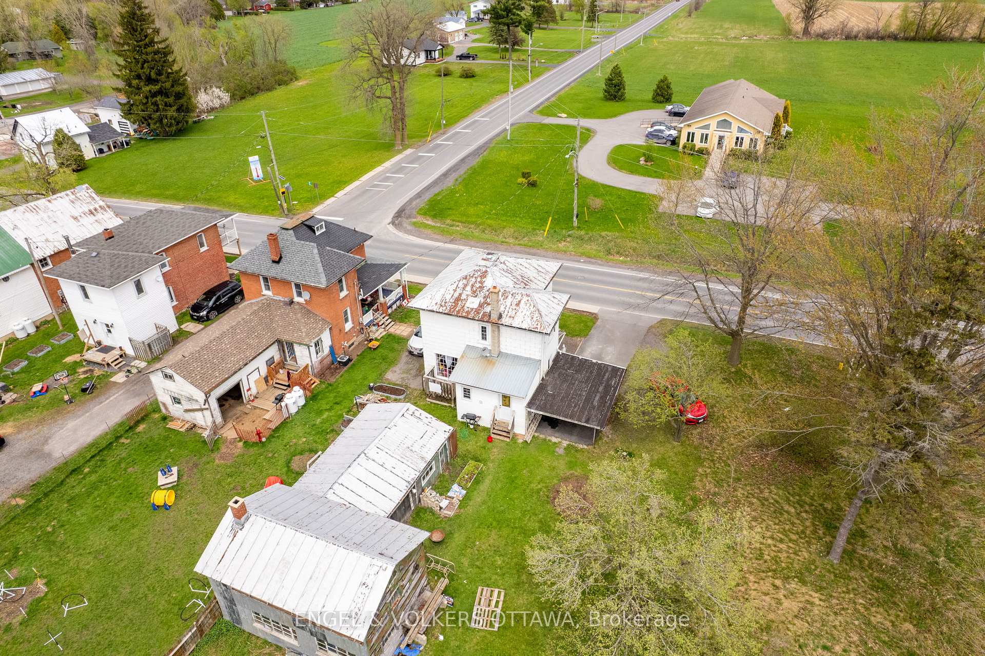 Photo 40 of 66 Main Street S, North Glengarry, Maxville — HOMEH