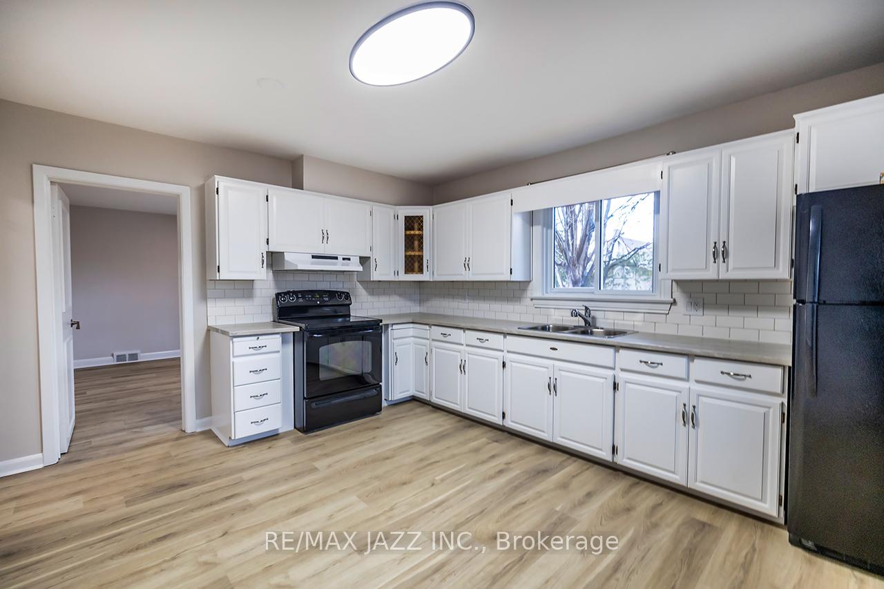 Photo 17 of 314 Jackson Avenue, Oshawa, Central — HOMEH