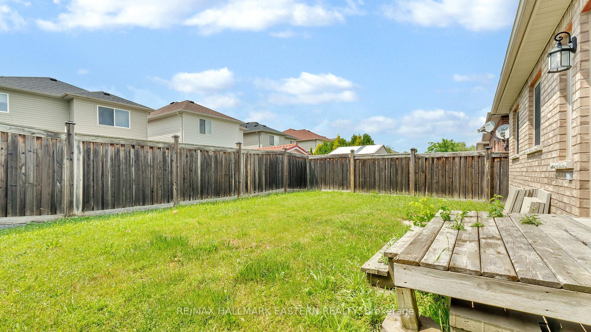 Photo 38 of 58 Warman Street, New Tecumseth, Alliston — HOMEH