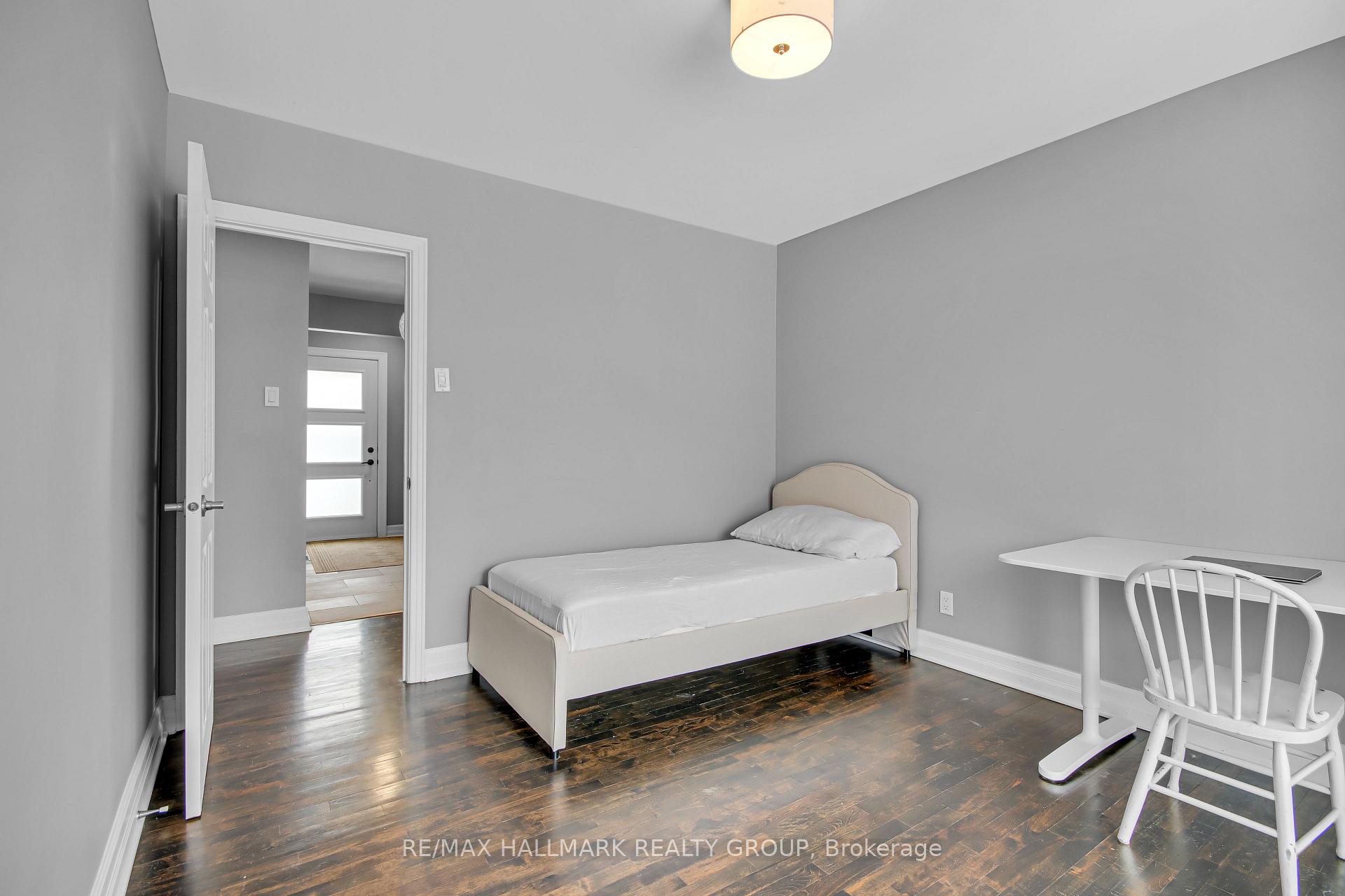 Photo 15 of 365 Fullerton Avenue, Ottawa, Overbrook/Castle Heights — HOMEH
