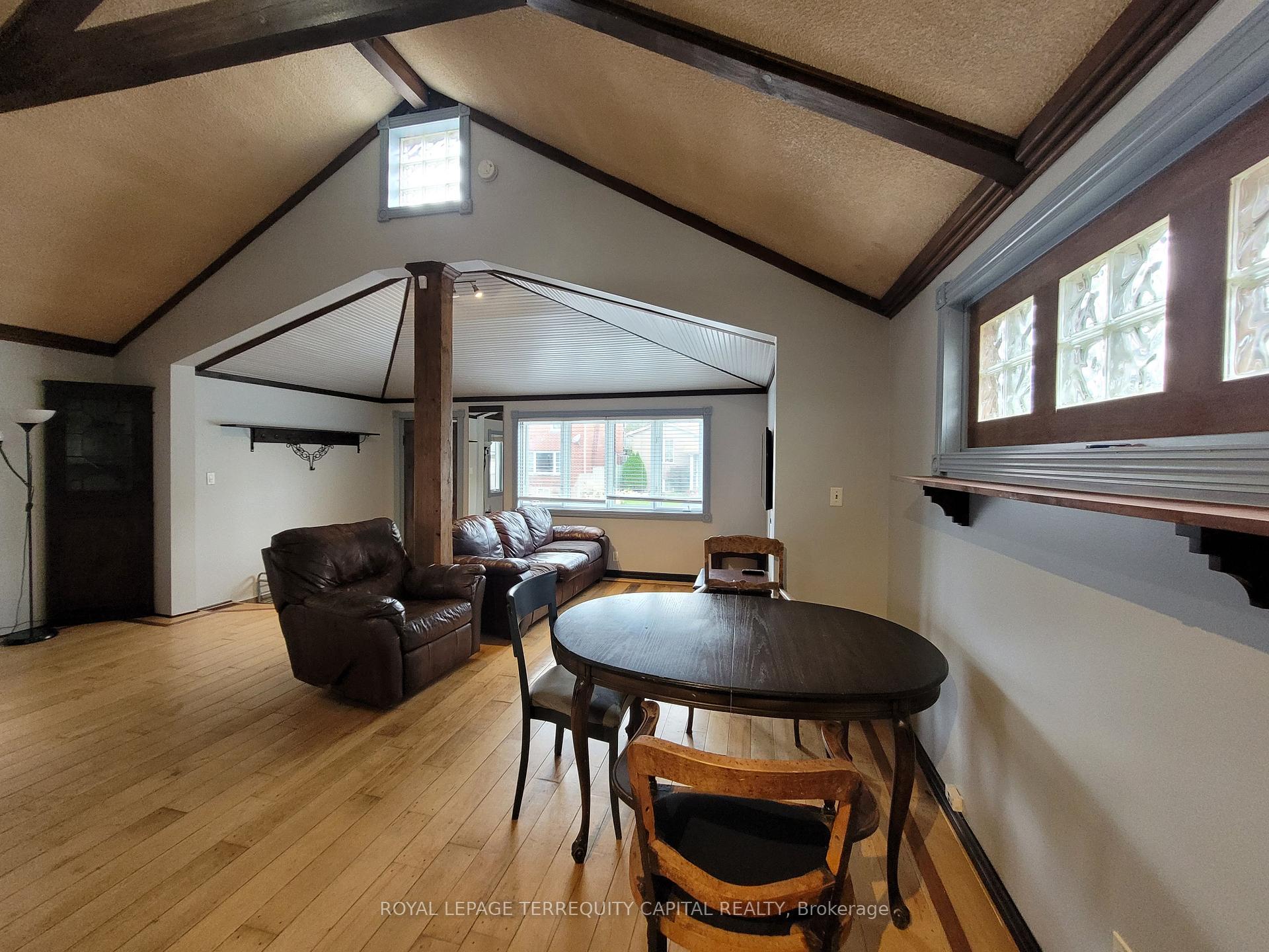 Photo 6 of 6522 Taylor Street, Niagara Falls, Dorchester — HOMEH
