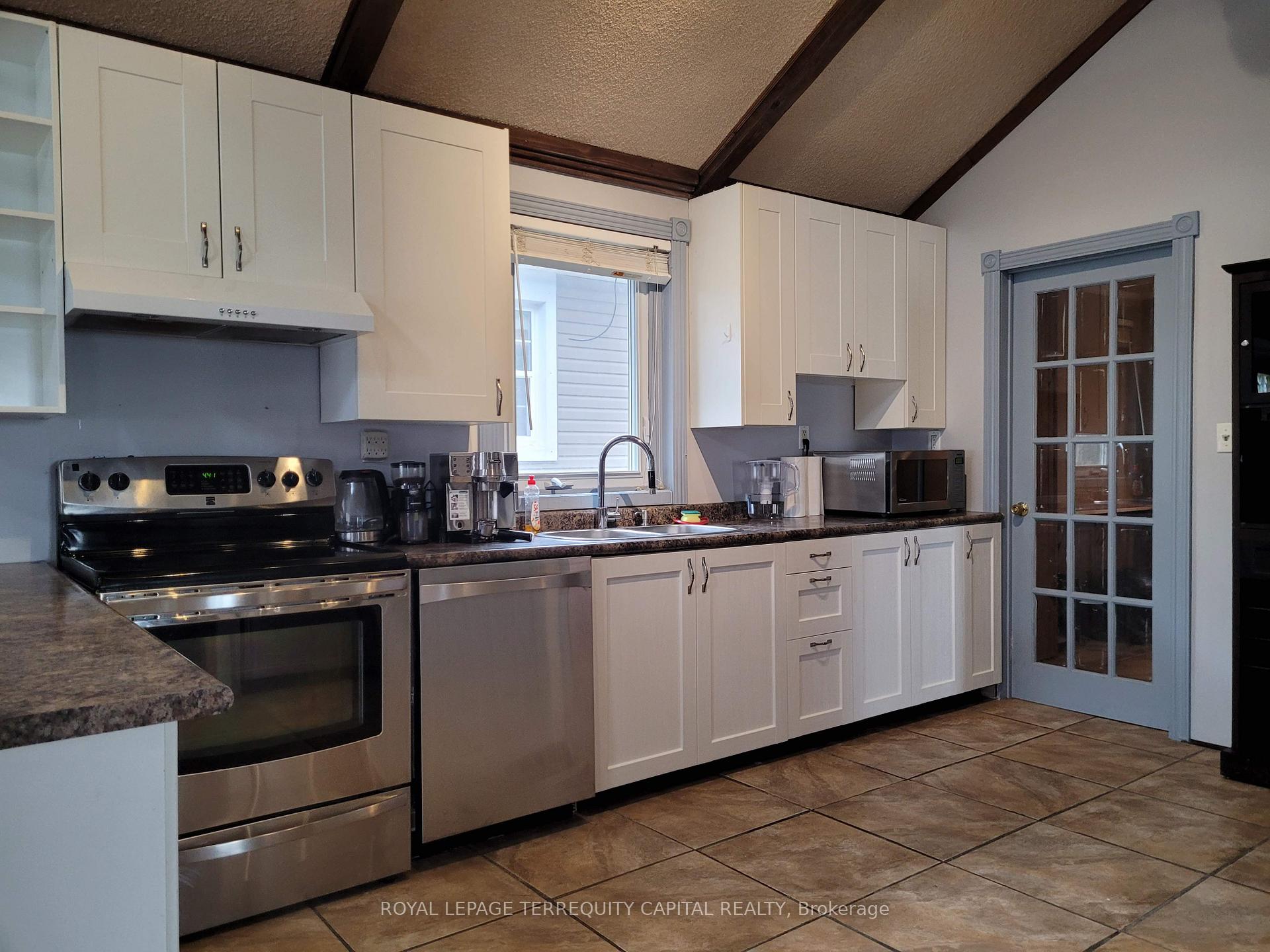 Photo 9 of 6522 Taylor Street, Niagara Falls, Dorchester — HOMEH