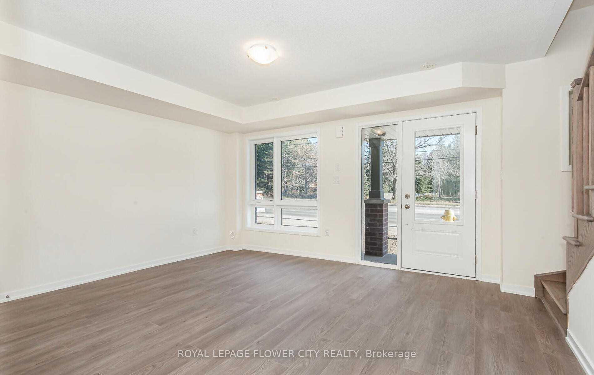 Photo 5 of 258 Townline Road N, Oshawa, Eastdale — HOMEH