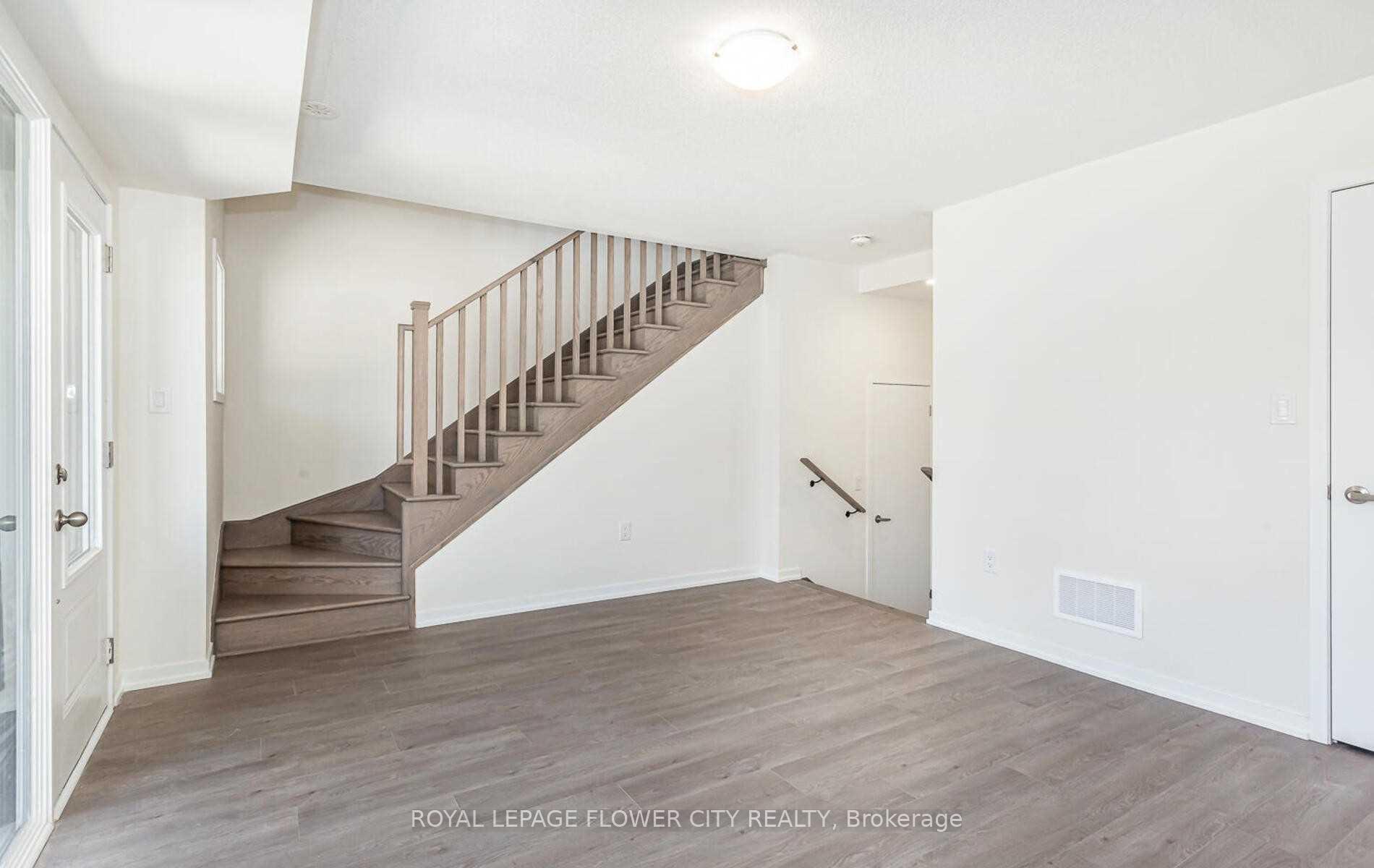Photo 7 of 258 Townline Road N, Oshawa, Eastdale — HOMEH