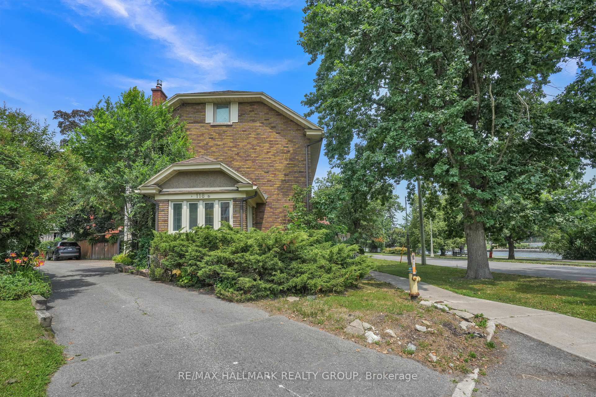 Photo 4 of 118 Queen Elizabeth Drive, Ottawa, Ottawa Centre/Golden Triangle — HOMEH