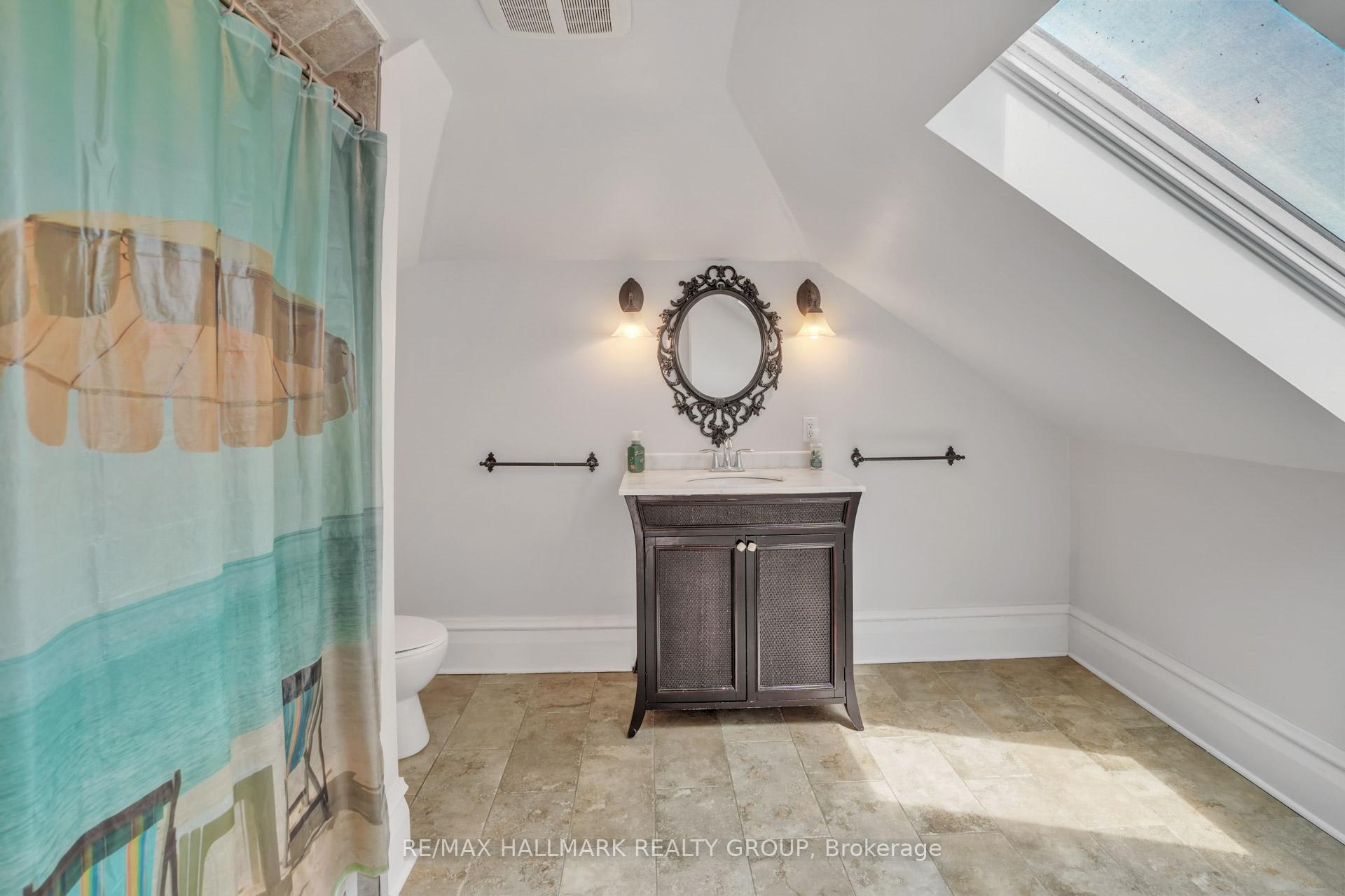Photo 35 of 118 Queen Elizabeth Drive, Ottawa, Ottawa Centre/Golden Triangle — HOMEH