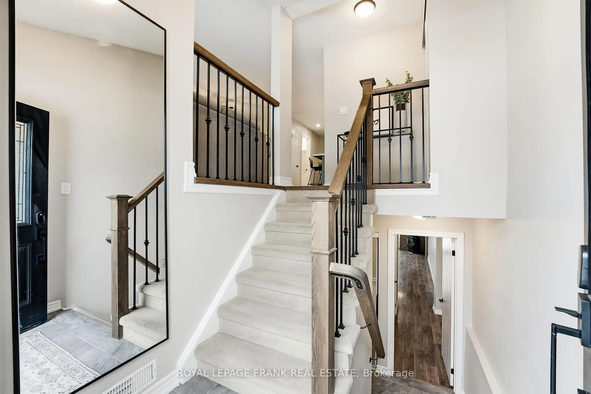 Photo 4 of 815 Attersley Drive, Oshawa, Pinecrest — HOMEH
