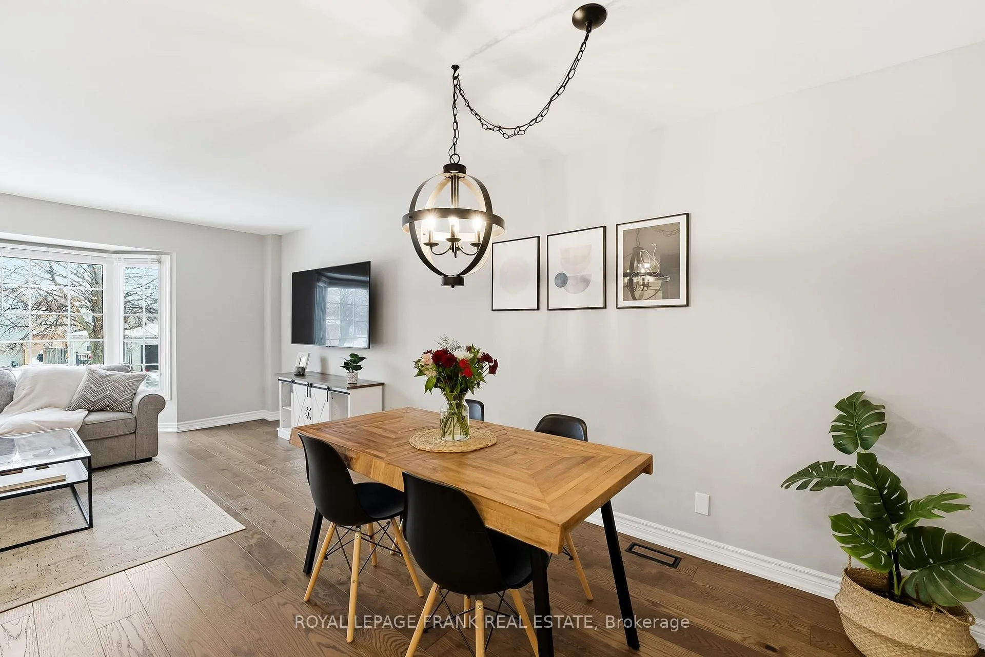 Photo 11 of 815 Attersley Drive, Oshawa, Pinecrest — HOMEH