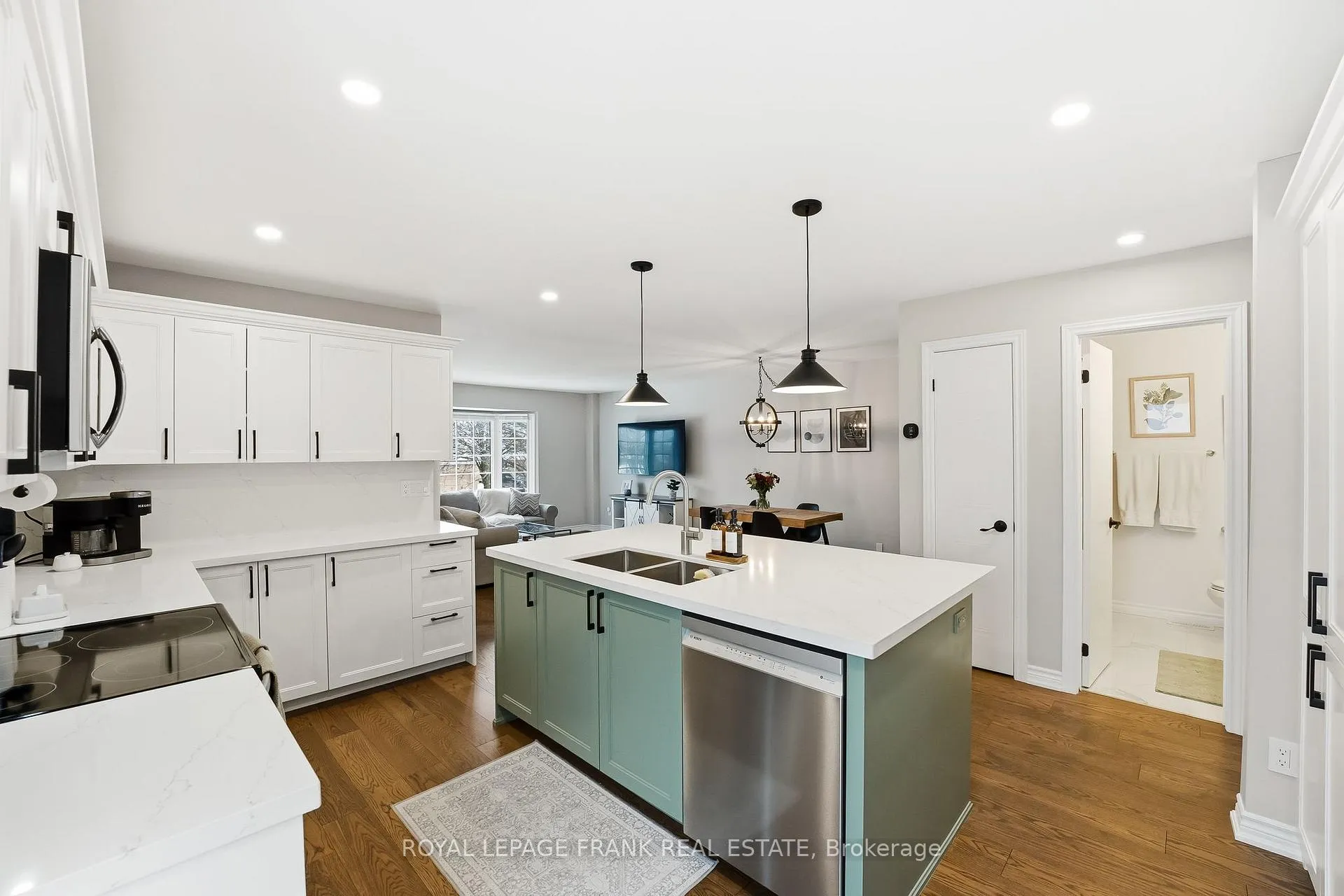 Photo 16 of 815 Attersley Drive, Oshawa, Pinecrest — HOMEH