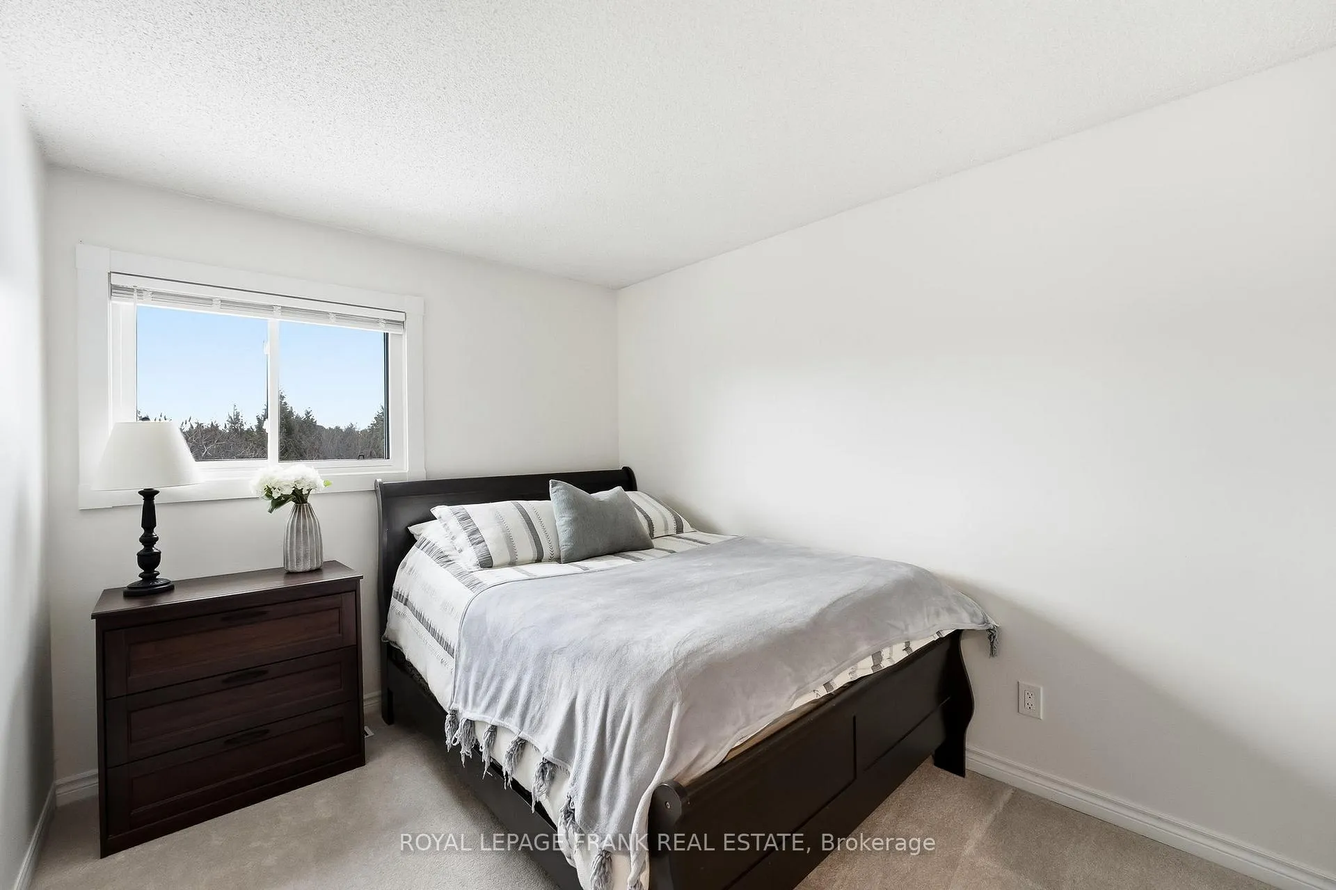 Photo 21 of 815 Attersley Drive, Oshawa, Pinecrest — HOMEH