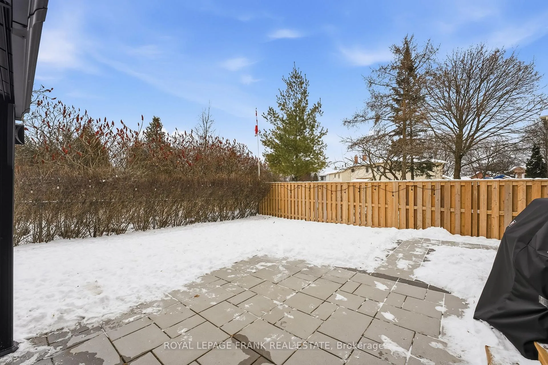 Photo 35 of 815 Attersley Drive, Oshawa, Pinecrest — HOMEH