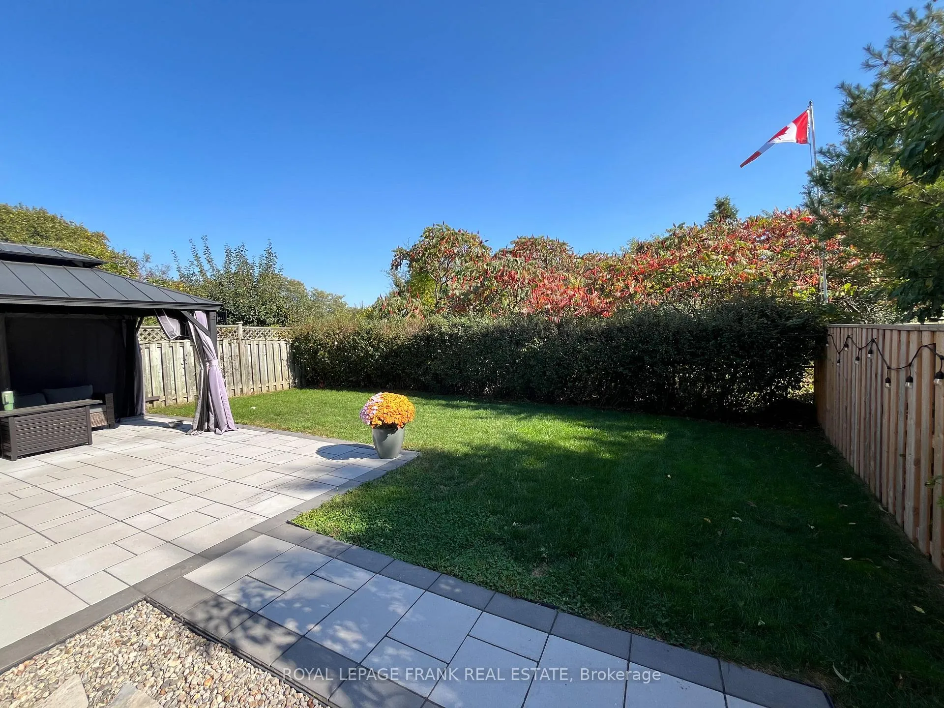 Photo 38 of 815 Attersley Drive, Oshawa, Pinecrest — HOMEH