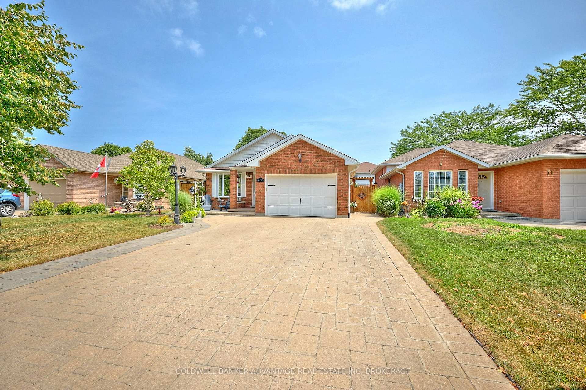Photo 2 of 33 Tanner Drive, Pelham, Fonthill — HOMEH