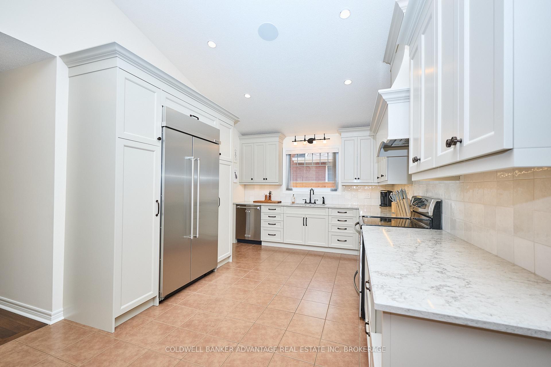 Photo 8 of 33 Tanner Drive, Pelham, Fonthill — HOMEH