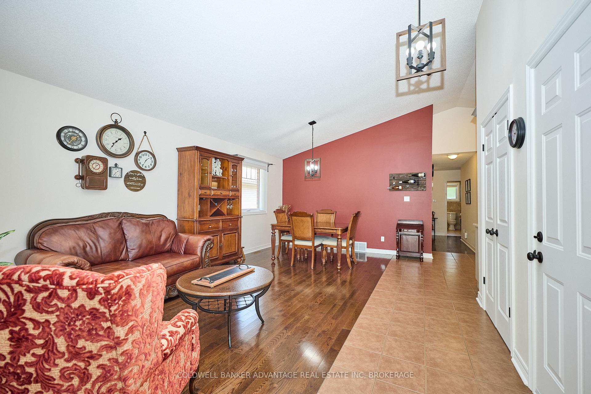 Photo 12 of 33 Tanner Drive, Pelham, Fonthill — HOMEH