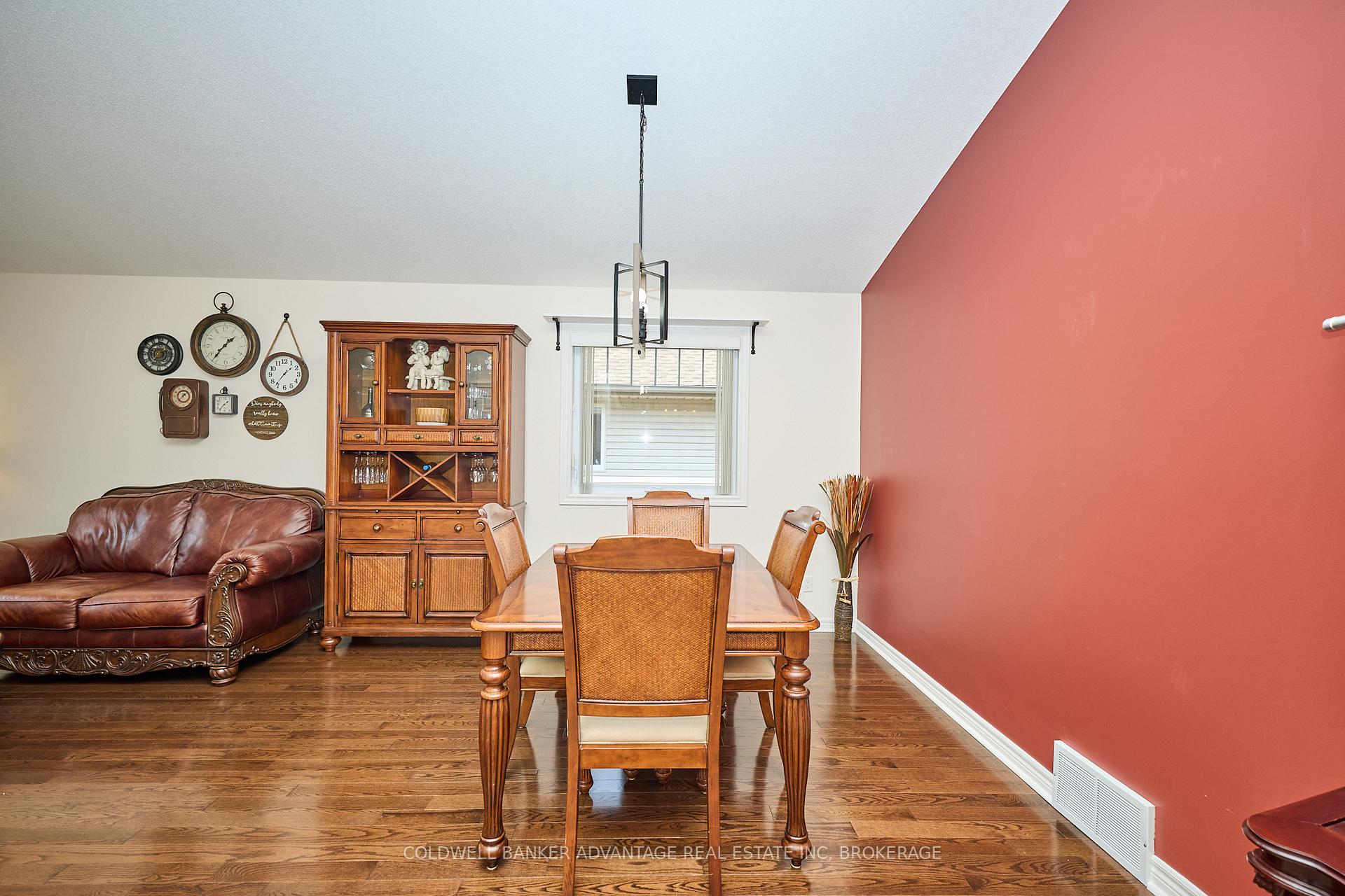 Photo 15 of 33 Tanner Drive, Pelham, Fonthill — HOMEH