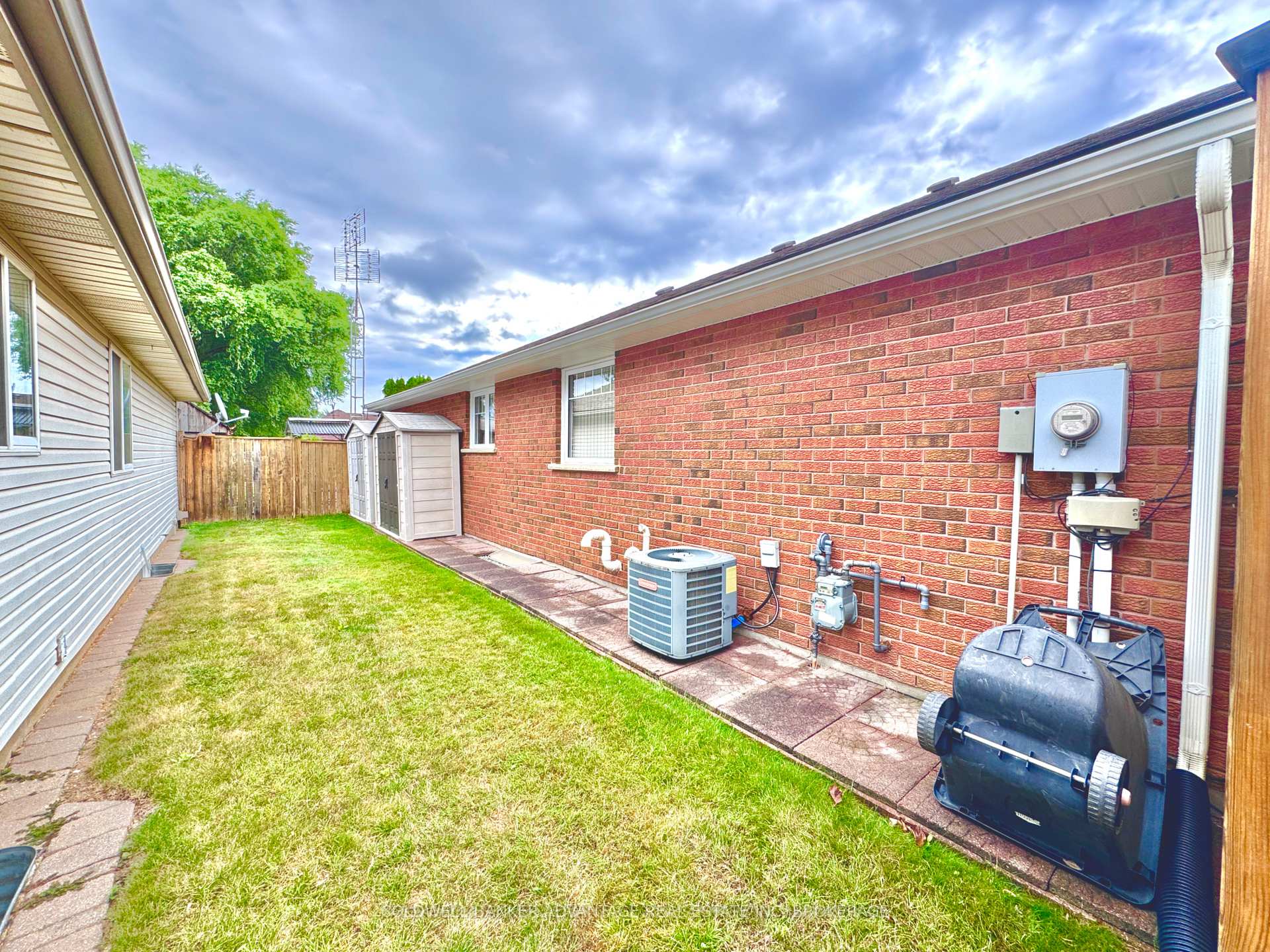 Photo 46 of 33 Tanner Drive, Pelham, Fonthill — HOMEH