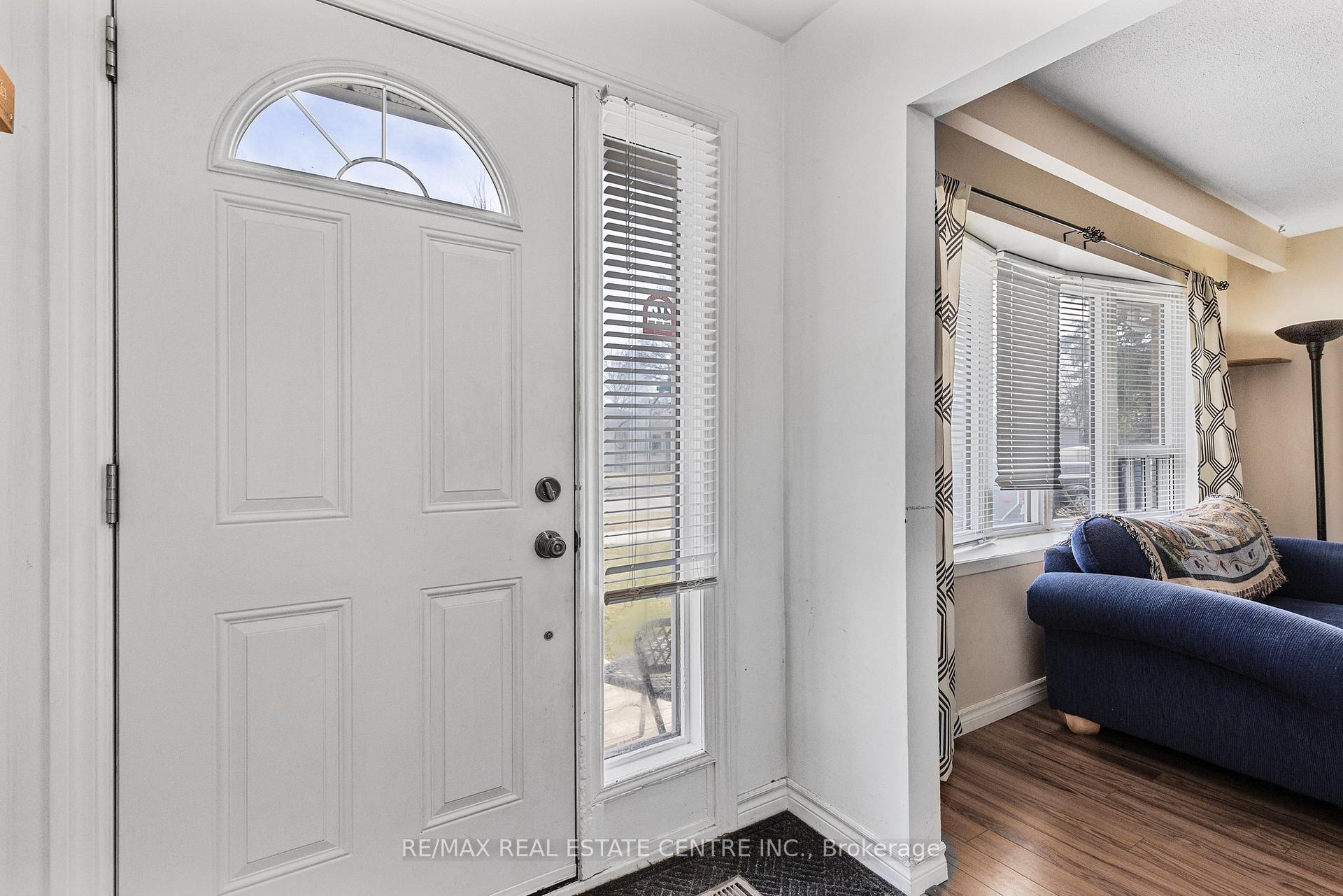 Photo 6 of 45 Madison Avenue, Orangeville — HOMEH