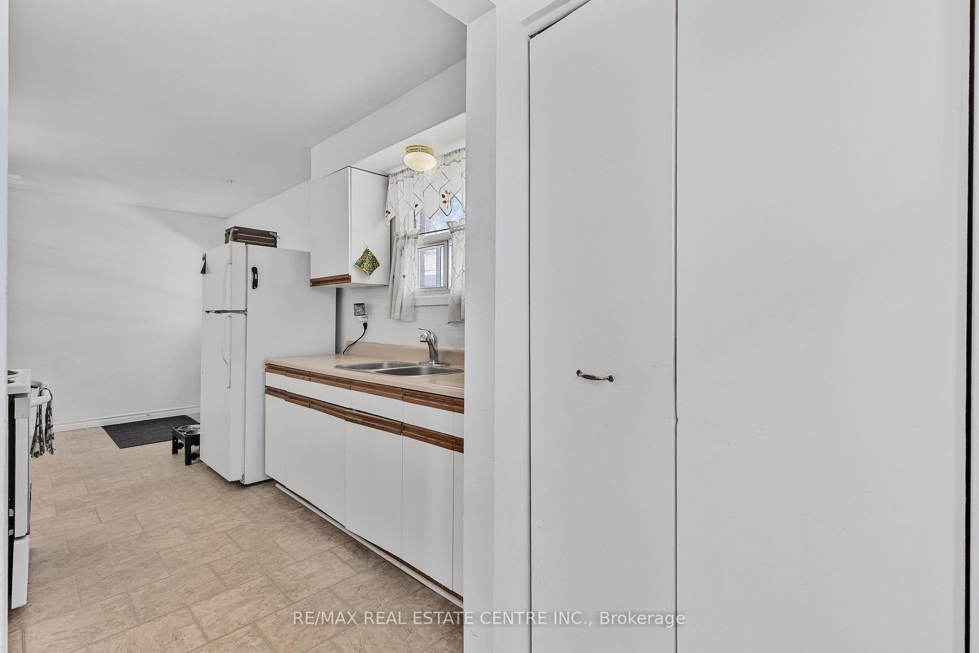 Photo 7 of 45 Madison Avenue, Orangeville — HOMEH