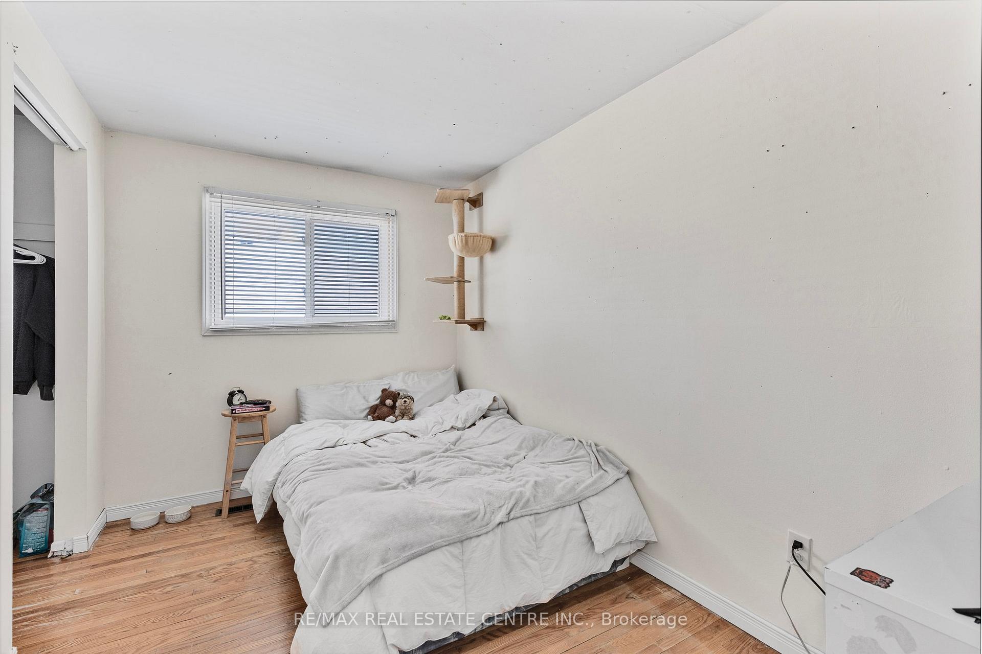 Photo 21 of 45 Madison Avenue, Orangeville — HOMEH