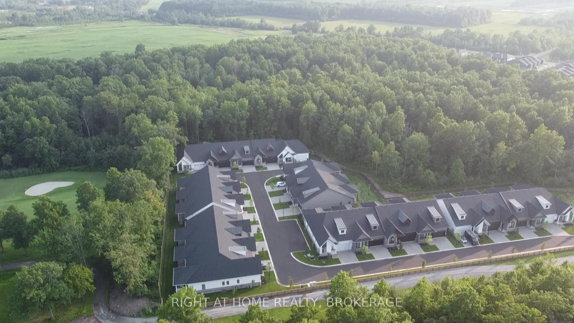 Photo 2 of Unit 7, 3318 Weinbrenner Road, Niagara Falls, Chippawa — HOMEH